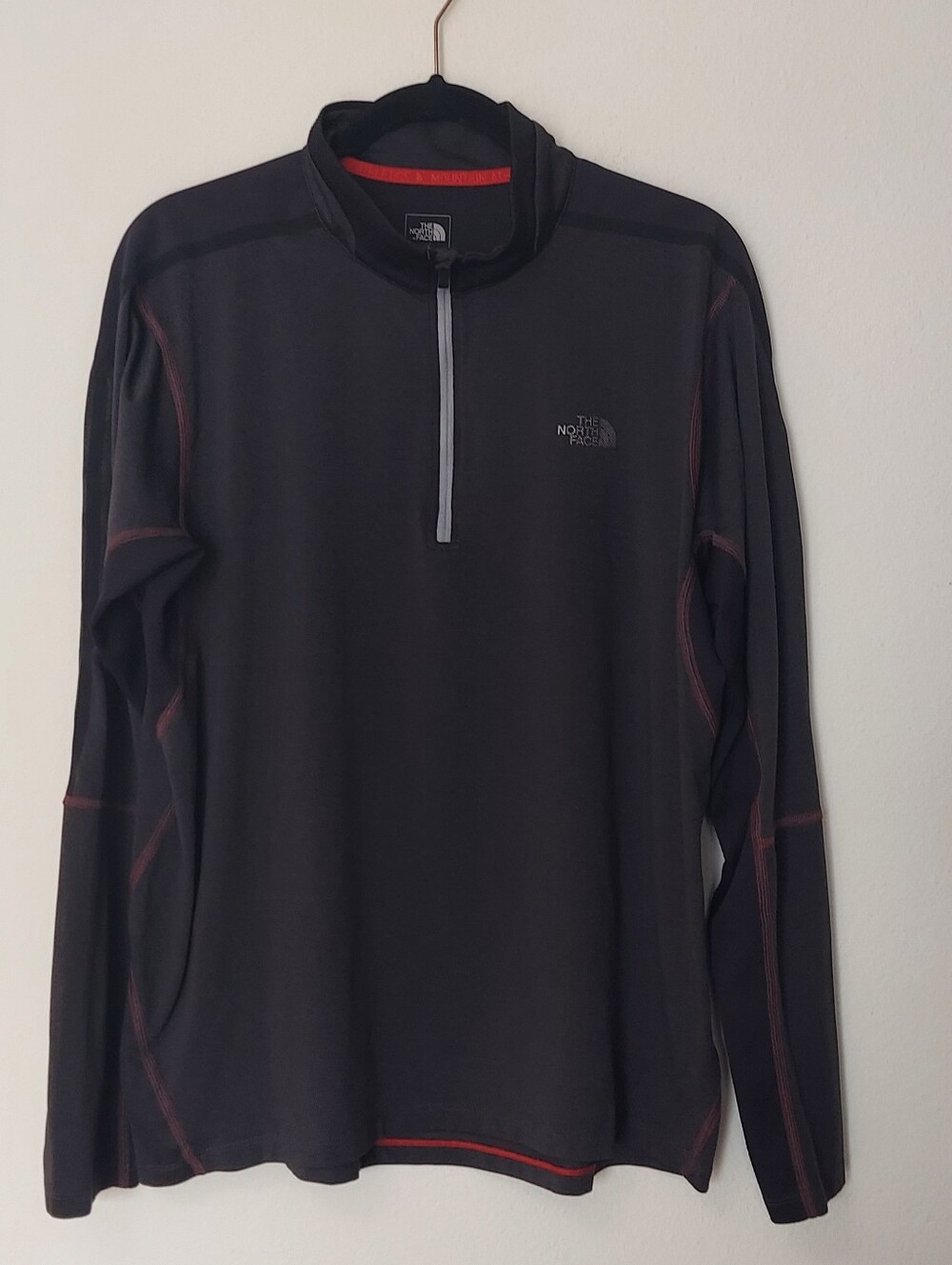The North Face Men’s Gray & Black With Red Accents Flashdry-XD Size Large